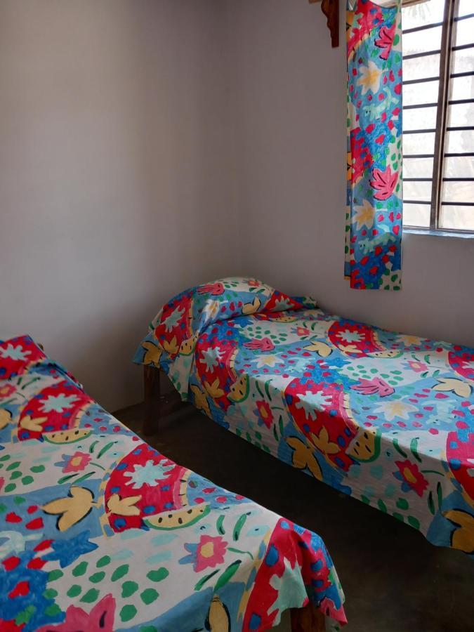 Bibi Mrembo Guesthouse Pingwe Extérieur photo