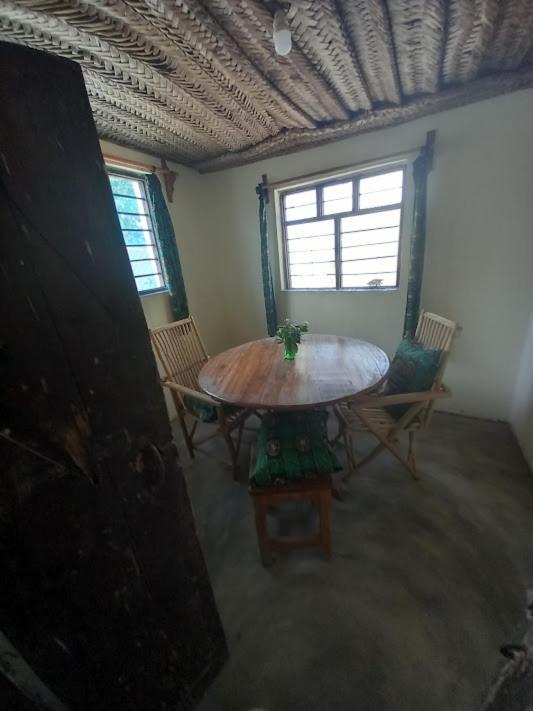 Bibi Mrembo Guesthouse Pingwe Extérieur photo